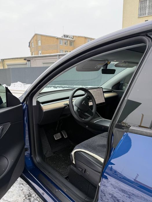 Продам Tesla Y 2021 повний привід