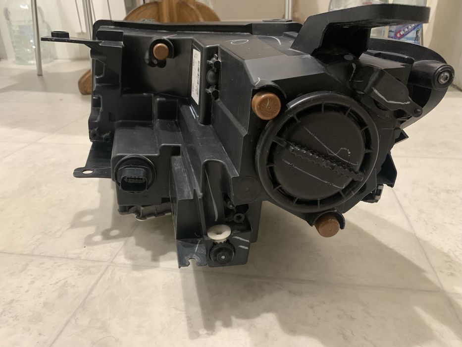 Фара Jeep Compass 2018