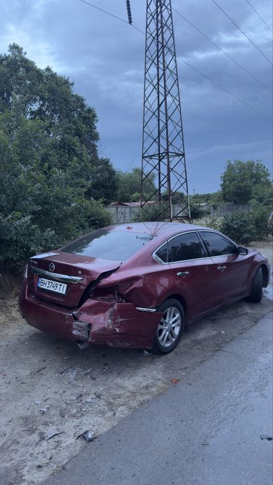 Срочно Nissan altima 2015