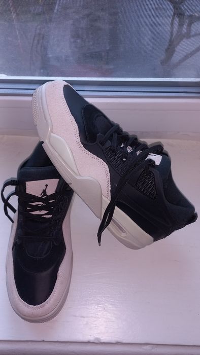 Кроссовки NIKE JORDAN 41 размер по ст.26.5см