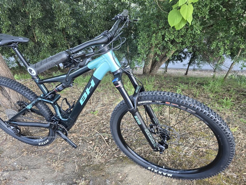 Bh eletrica m de exposicao baterial 630wh