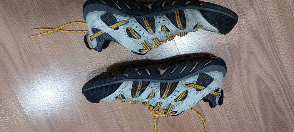 Ténis/Sapatinhas Merrell nº 41.5 - Excelente Estado