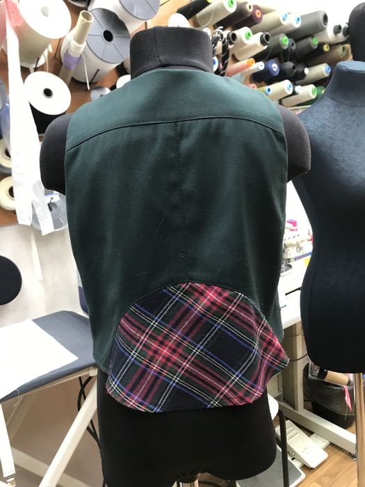 Жилетка школьная на 8-10 лет