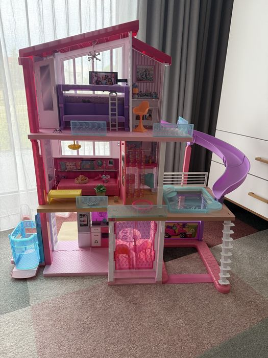 Domek Barbe Mattel Dreamhouse z windą