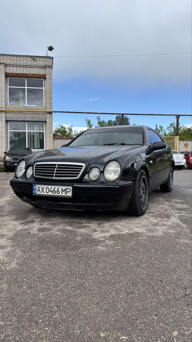 Mercedes-Benz CLK 230