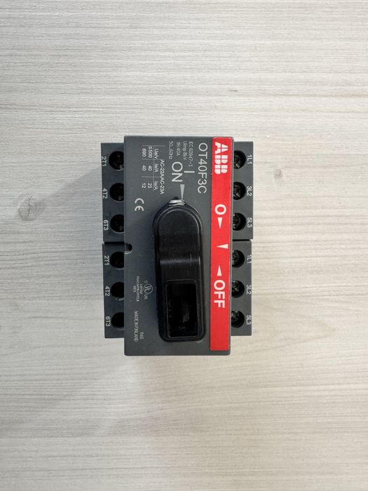 Перемикач навантаження OT40F3C 3P 40A ABB (1SCA104913R1001)