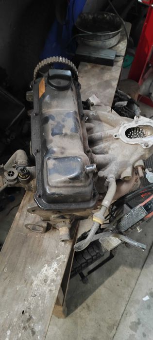 Головка до мотора вольцваген 1,8 бензин,