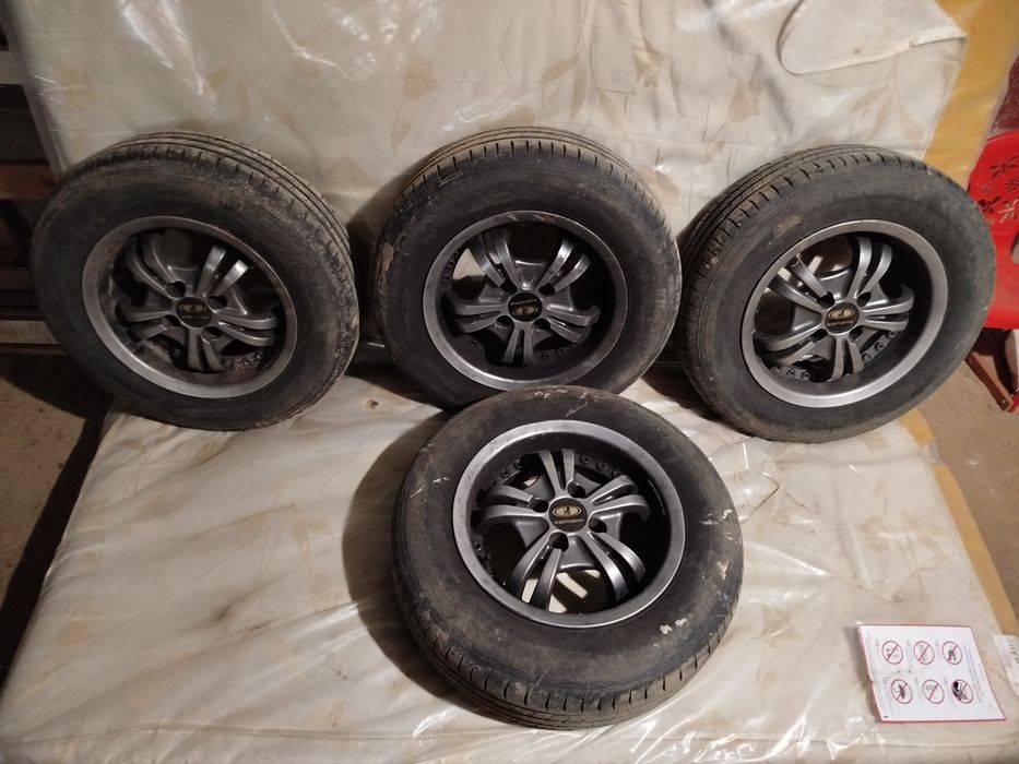 Диски з шинами Hankook 175/70/13