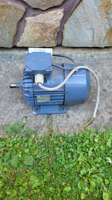 Silnik 0,75 kW 230 V do krajalnicy JAC