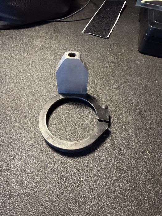 Vendo braçadeira de quadro, apoio amortecedor de direção