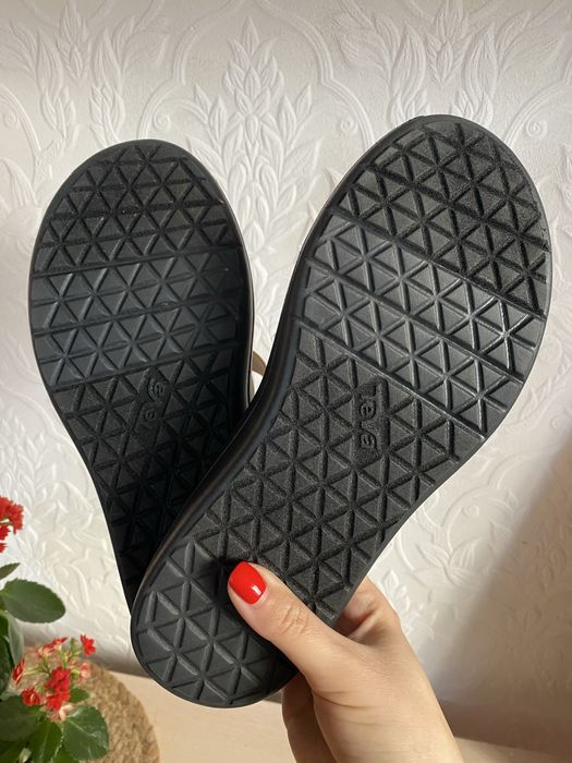 В'єтнамки teva voya zillesa 1117032 écru