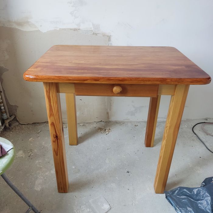 Stół kuchenny sosnowy