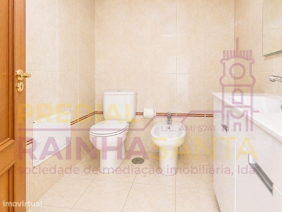 Apartamento T2 com Garagem em Box - S. Martinho do Bispo, Coimbra