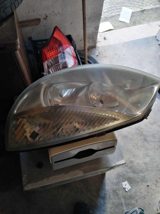 Vário material para carro