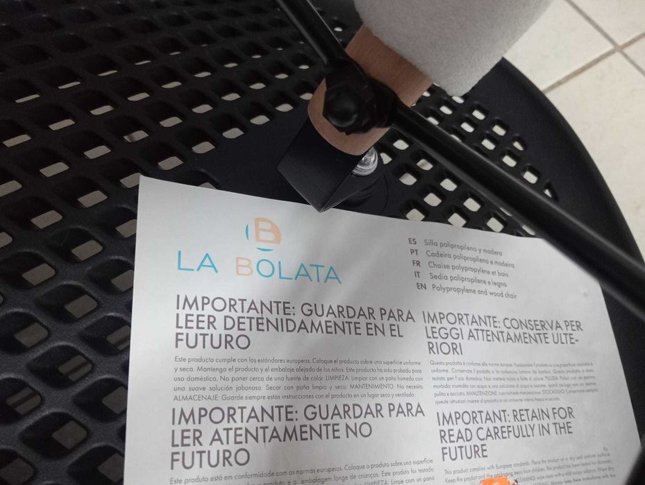 Cadeira de Design Nórdico La Bolata (Madeira e Polipropileno) - NOVA