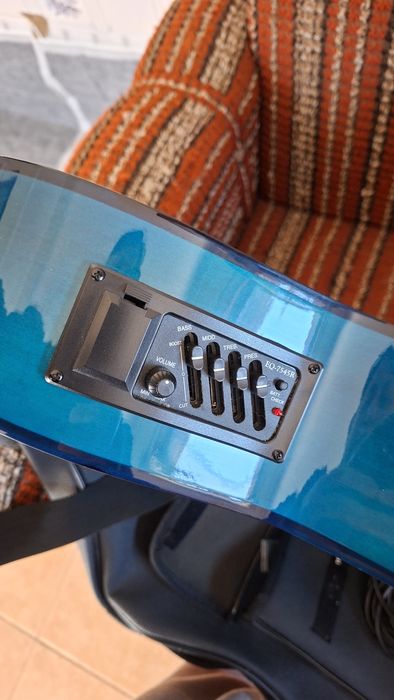 Guitarra acústica elétronica Cherrystone