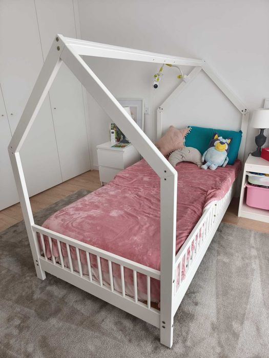 Cama de criança estilo casinha (90x190 cm)