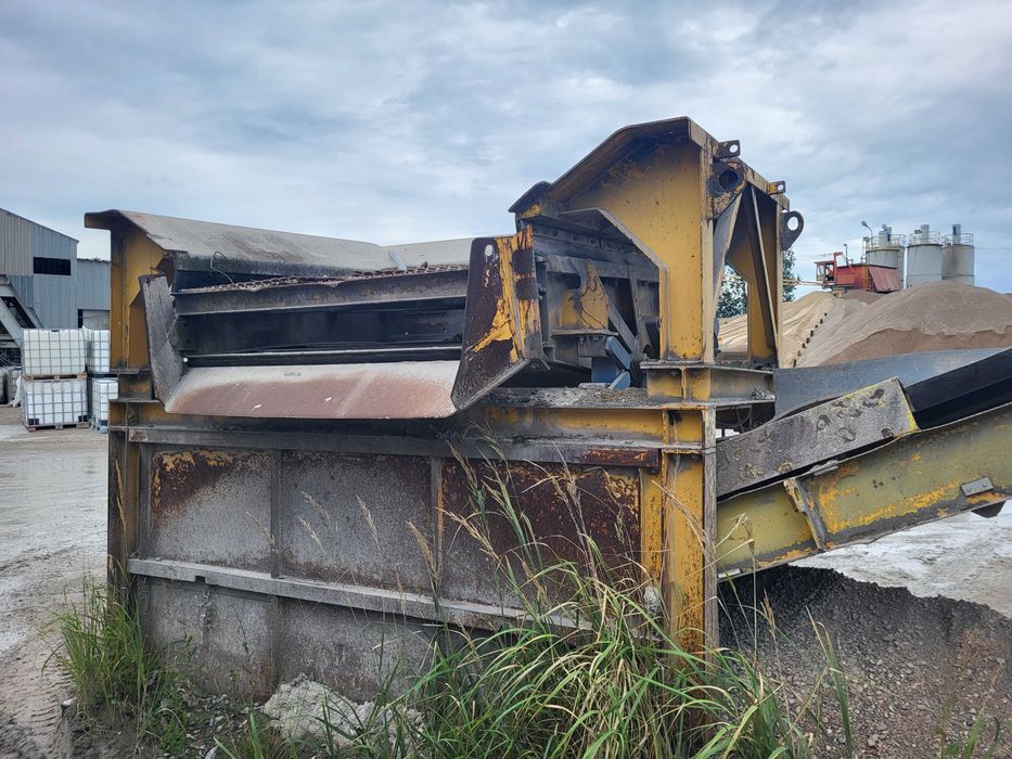 Rubble Master Przesiewacz Wibracyjny z Taśmociągiem