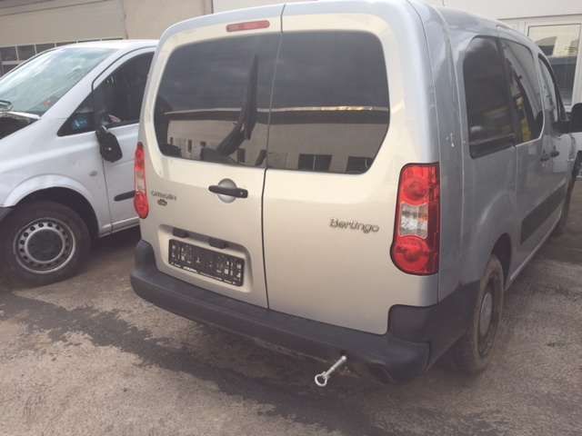 Na części Citroen Berlingo Peugeot Partner Silnik Skrzynia Maska Zderzak Drzwi Klapa Szyba
