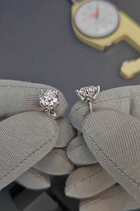 Пусеты белое золото бриллиант 1.20 карат