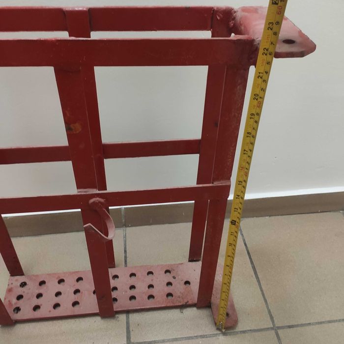 Кронштейн для в пожарный щит для пожарного рукава