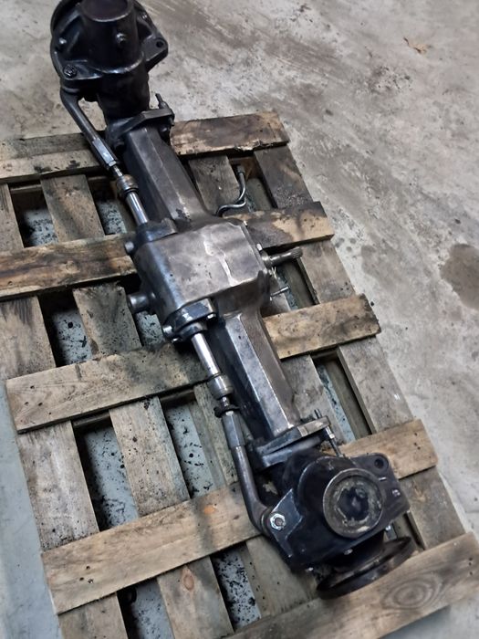 Przedni most z napędem do ciągnika R1 55 kompletna Lamborgh