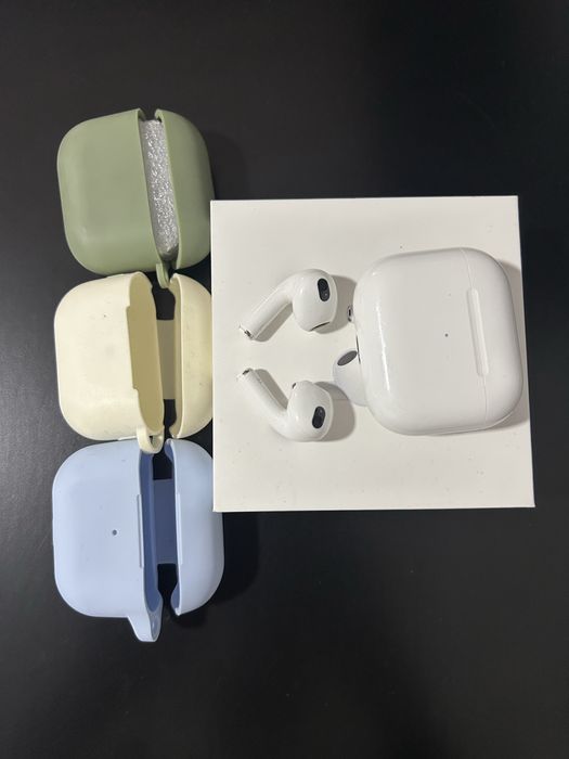 Vendo AirPods 3 com capas