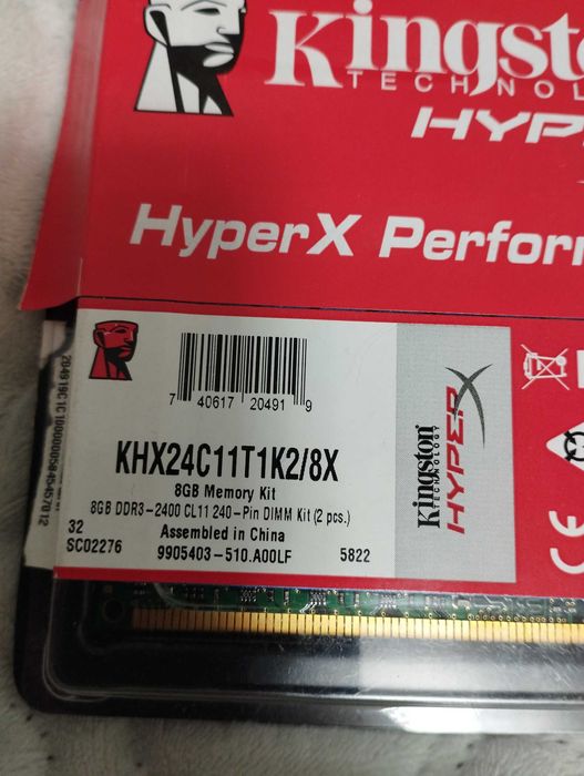 HyperX 8 GB (2x4GB) DDR3 2400 MHz (KHX24C11T1K2/8X)