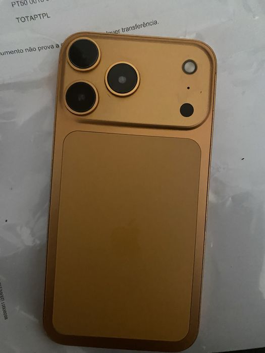 Iphone xr transformado em 17 por