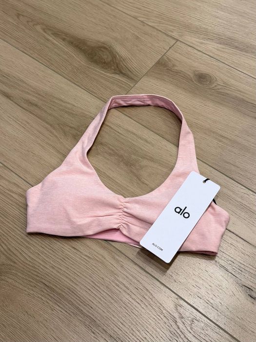 Жіночий спортивний топ Alo Yoga Alosoft Intuition Bra розміри XS, S (скуповую кошики Alo 75% від вартості товару на сайті)