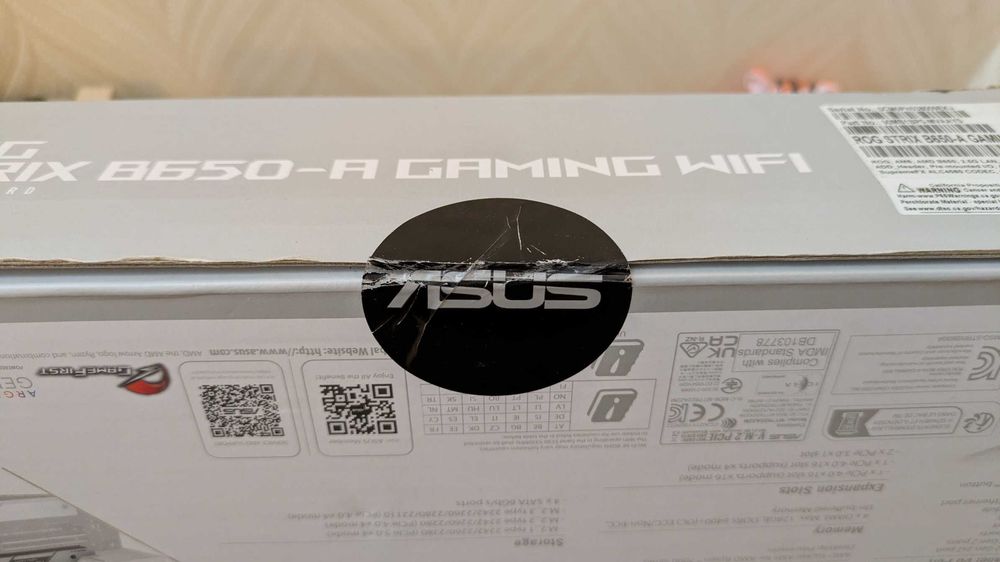 Материнська плата ASUS ROG STRIX B650-A GAMING WIFI | AM5 AMD B650 | Ryzen 3/5/7/9 7000/8000/9000 | EPYC 4004/4005