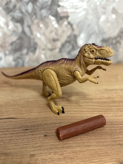 Динозавр зі звуком