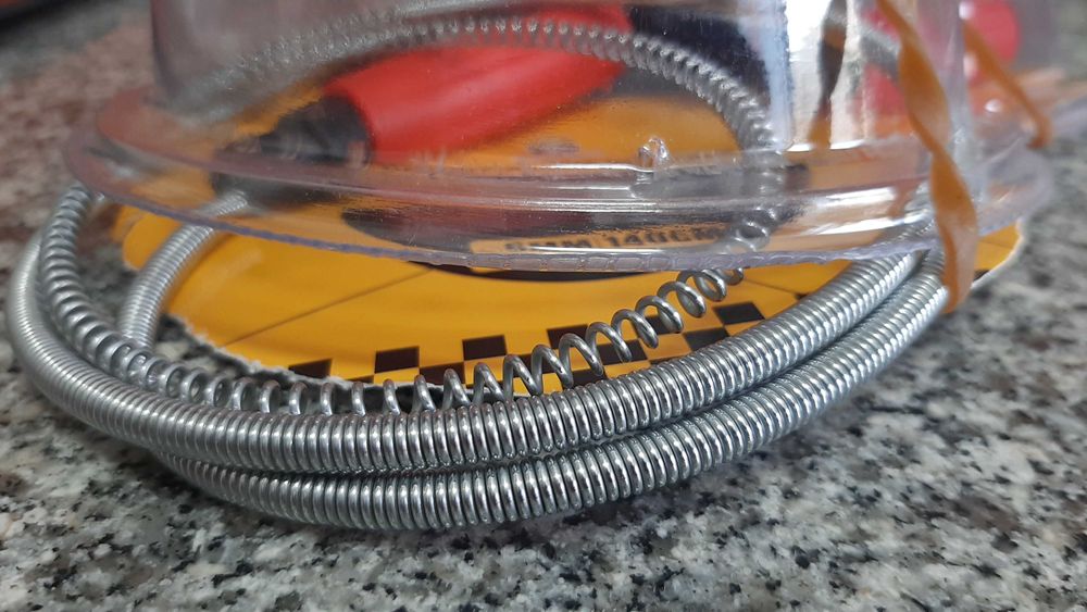 NOVA NUNCA USADA Bicha arame de aço para desentupir canos 6mm/140cm