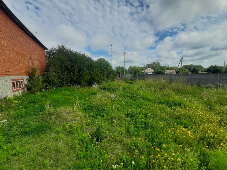 Продам Дім  місто. Білики  Полтавська обл.з гаражем під СТО.