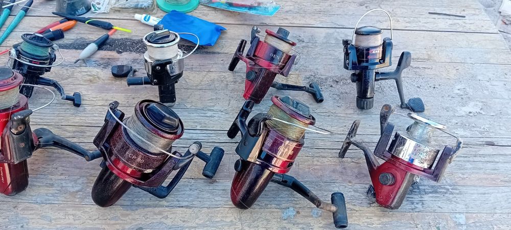 Carretos com fio de pesca várias marcas