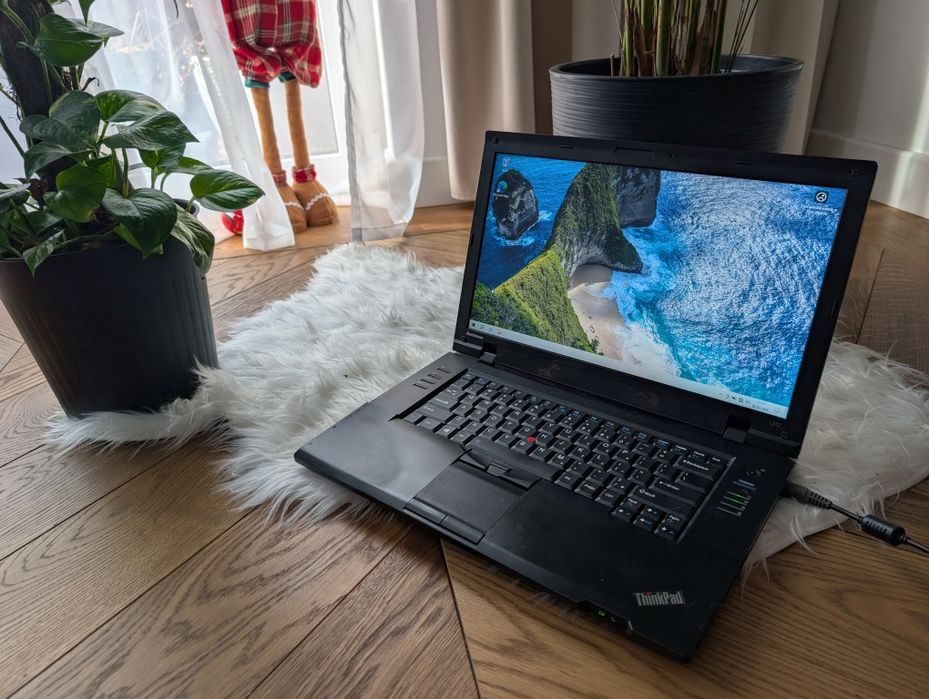 Laptop Lenovo ThinkPad SSD L512 i3