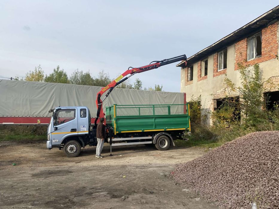 Самоскид з КМУ, самосвал, кран-маніпулятор, КМУ