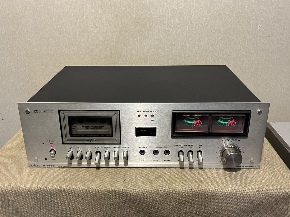 Красивая немецкая кассетная дека AUDION D6500