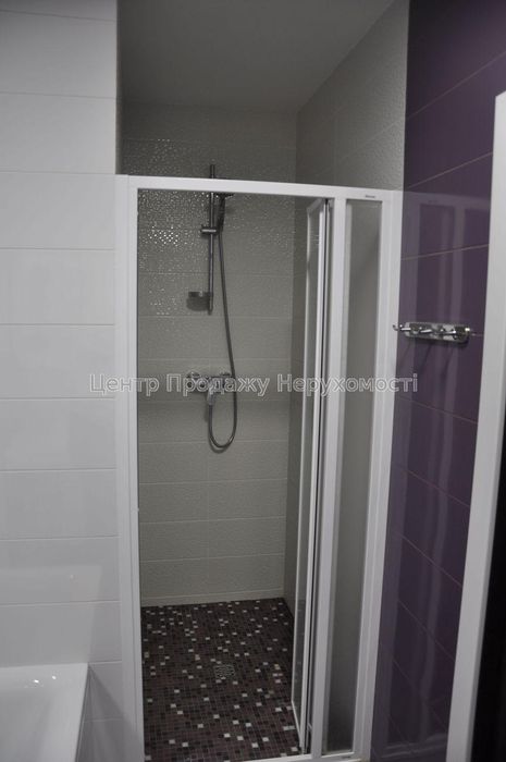 Центр Продажу Нерухомості продає 3 квартиру