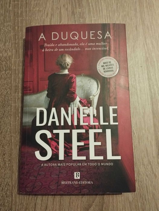 Livro "A Duquesa" de Danielle Steel - Novo