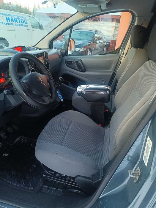 Peugeot Partner 1,6 HDI 2010 r cieżarowy opłacony hak