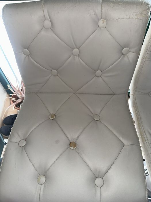 Conjunto de cadeiras Brancas