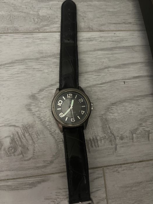 Продаю класичний наручний годинник Q&Q