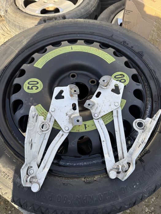 Завіси капота Sprinter W907-910