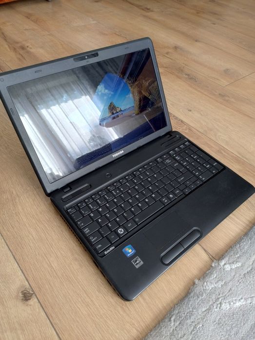 Laptop Toschiba Satellite
