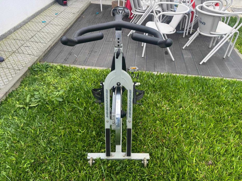 Bicicleta de spinning profissional