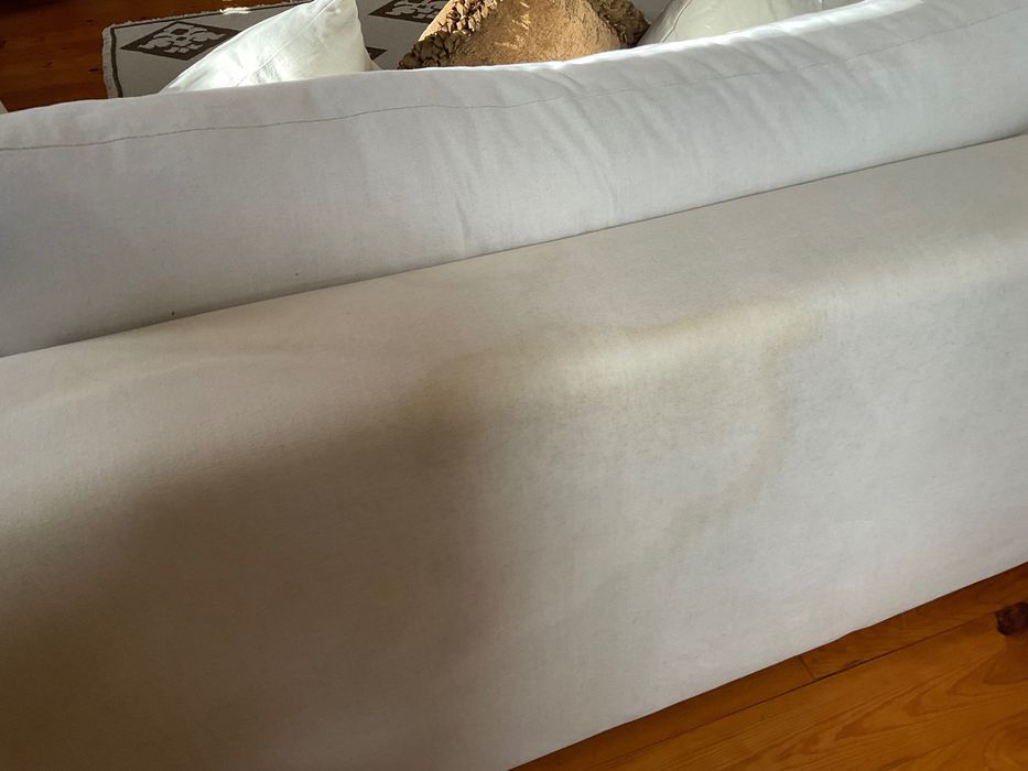 Sofá higienizado e de boa qualidade apto a ser estofado