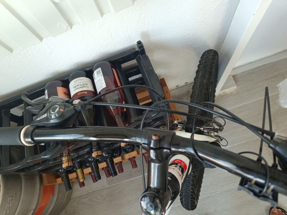 Bicicleta de marca coluer roda 26, 21 velocidades quadro em alumínio