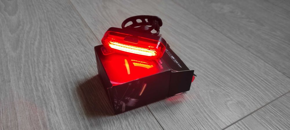 Велоліхтар задній, велофонарь задній з АКБ дуже яскравий