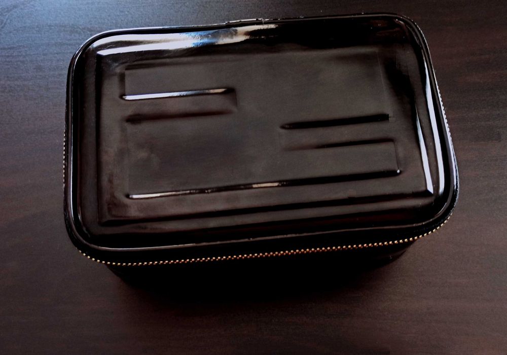 Kosmetyczka kuferek Fendi